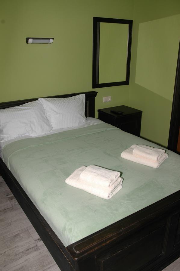 Guest House ลวีฟ ภายนอก รูปภาพ