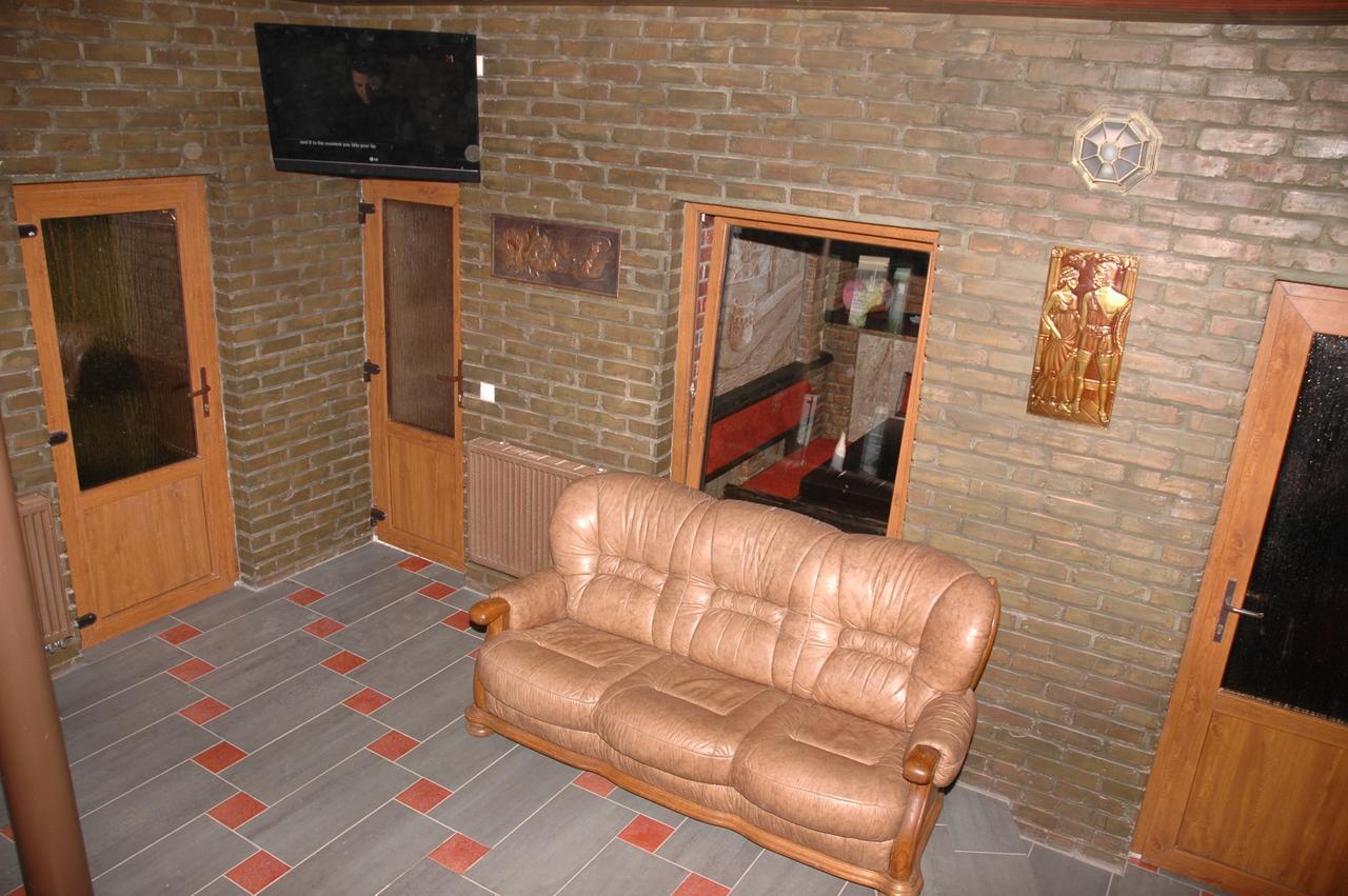 Guest House ลวีฟ ภายนอก รูปภาพ