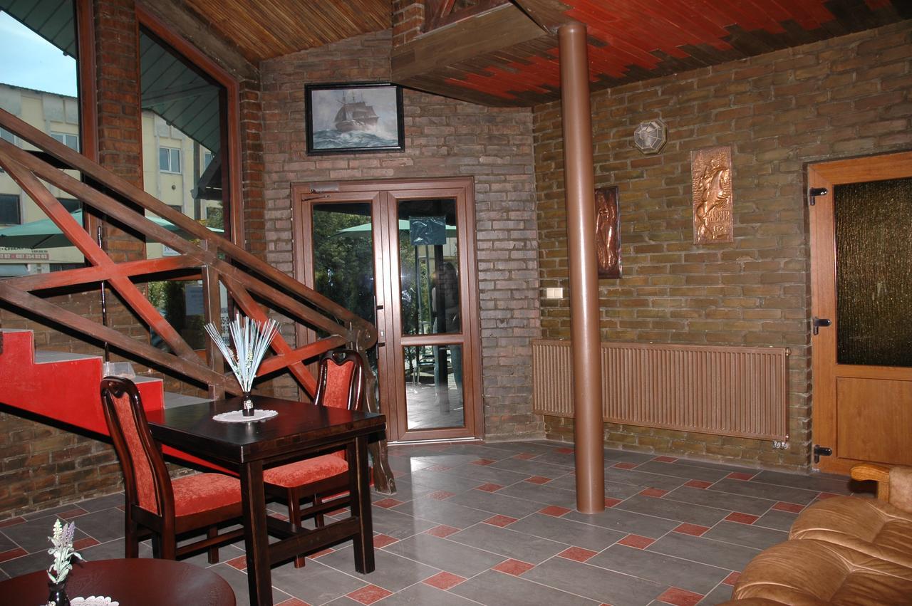 Guest House ลวีฟ ภายนอก รูปภาพ