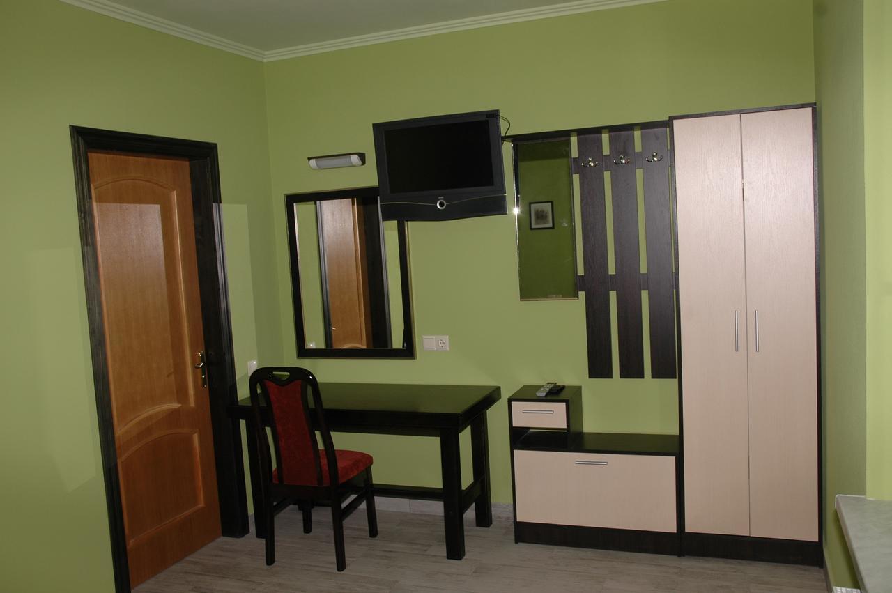 Guest House ลวีฟ ภายนอก รูปภาพ