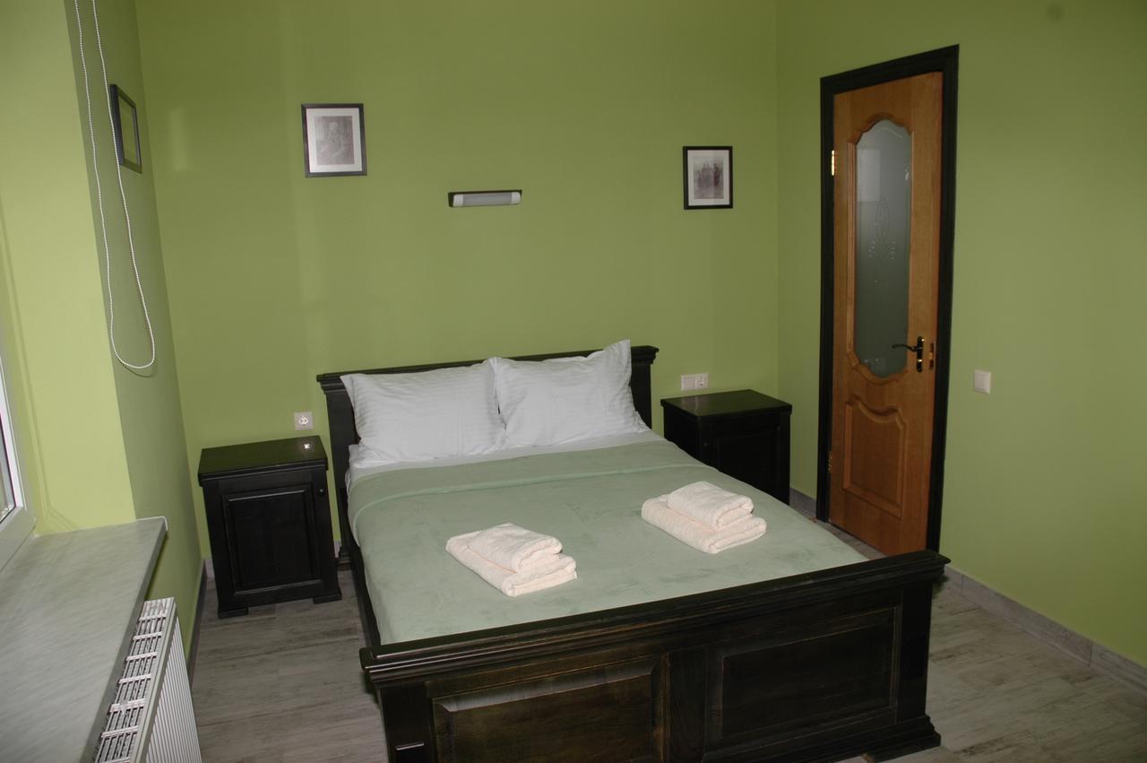 Guest House ลวีฟ ภายนอก รูปภาพ
