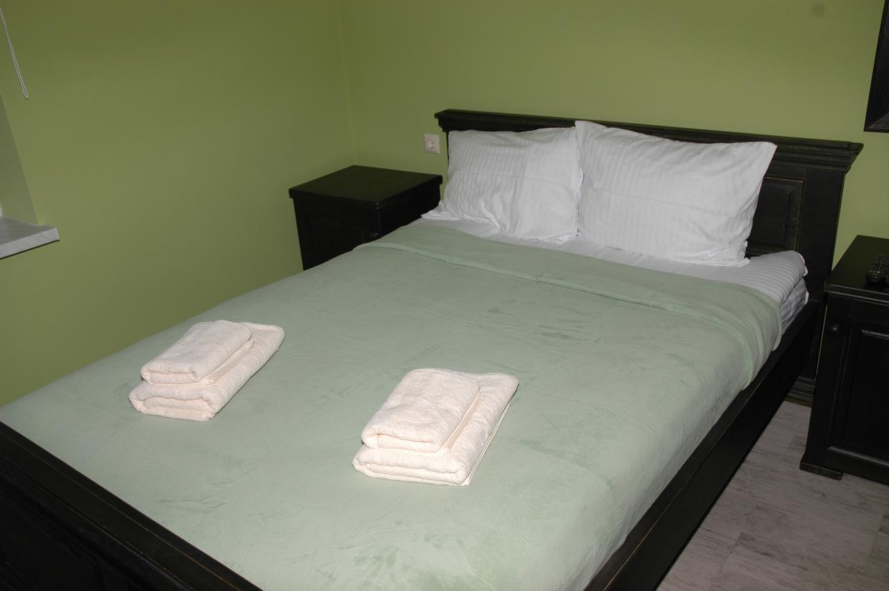 Guest House ลวีฟ ภายนอก รูปภาพ